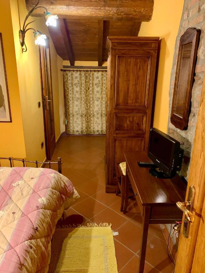 Villa Agriturismo Corte Montini Santa Giuletta Exterior foto